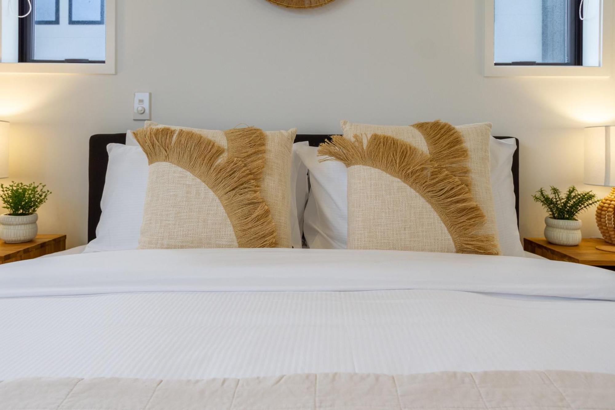 New Brighton Beach Explore - King Bed And Sofa Bed Christchurch Exterior photo