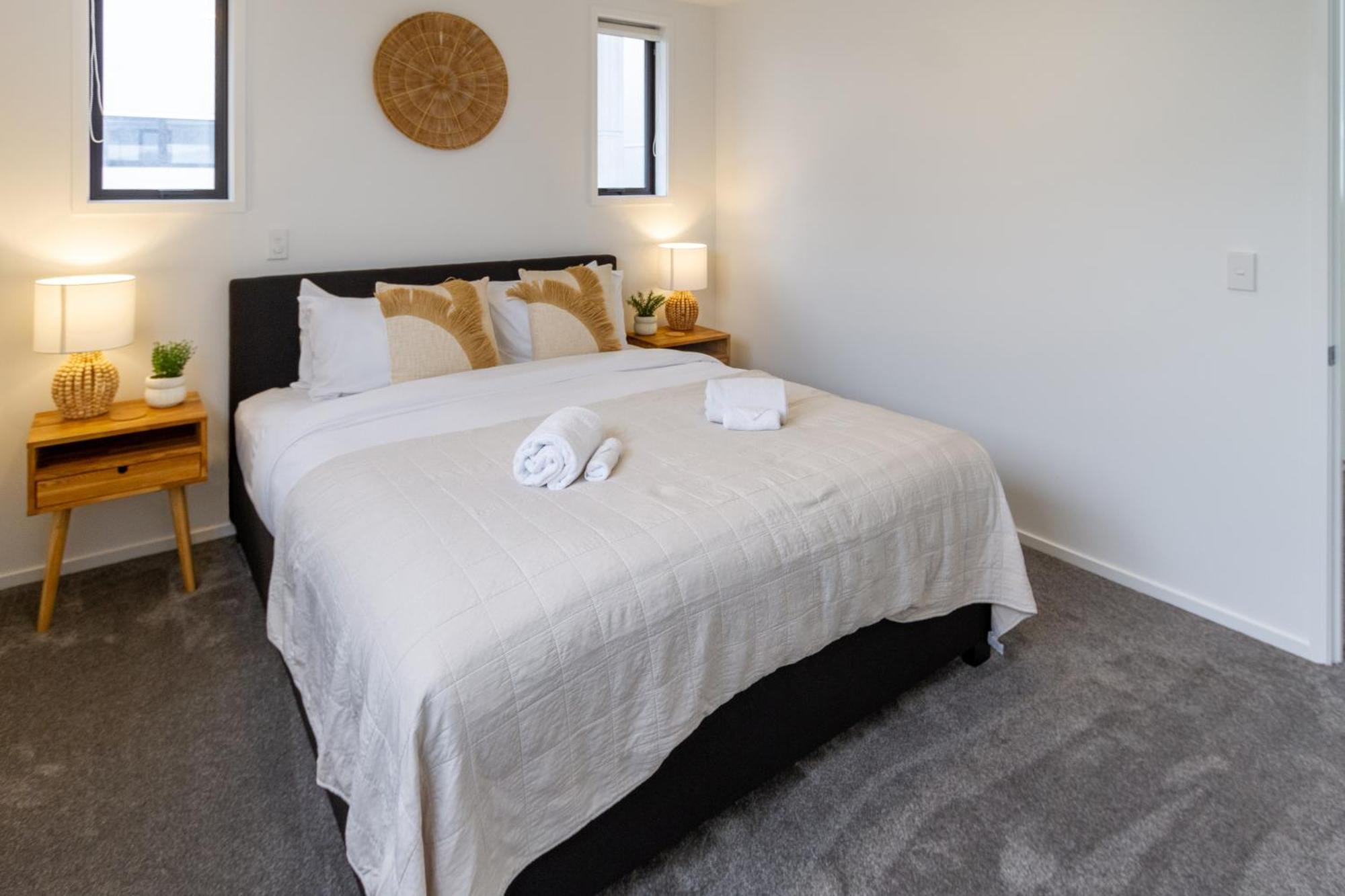 New Brighton Beach Explore - King Bed And Sofa Bed Christchurch Exterior photo