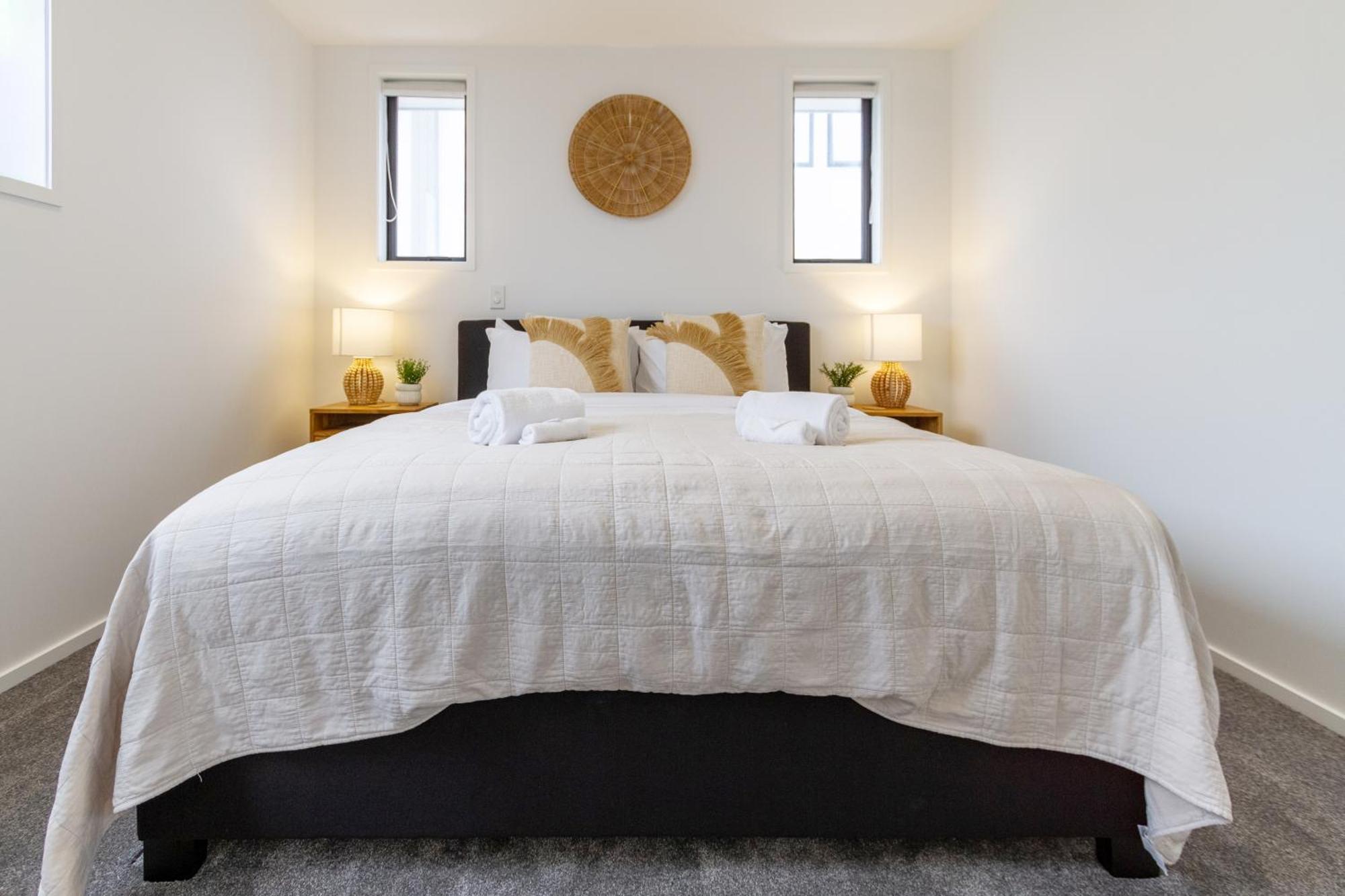 New Brighton Beach Explore - King Bed And Sofa Bed Christchurch Exterior photo